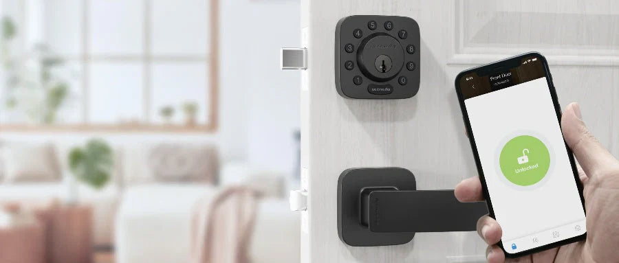 
Embracing Convenience and Peace of Mind: The ULTRALOQ Smart Lock
