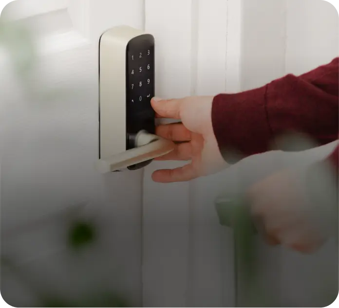Unlock ULTRALOQ Latch 7 smart lever lock with pin code