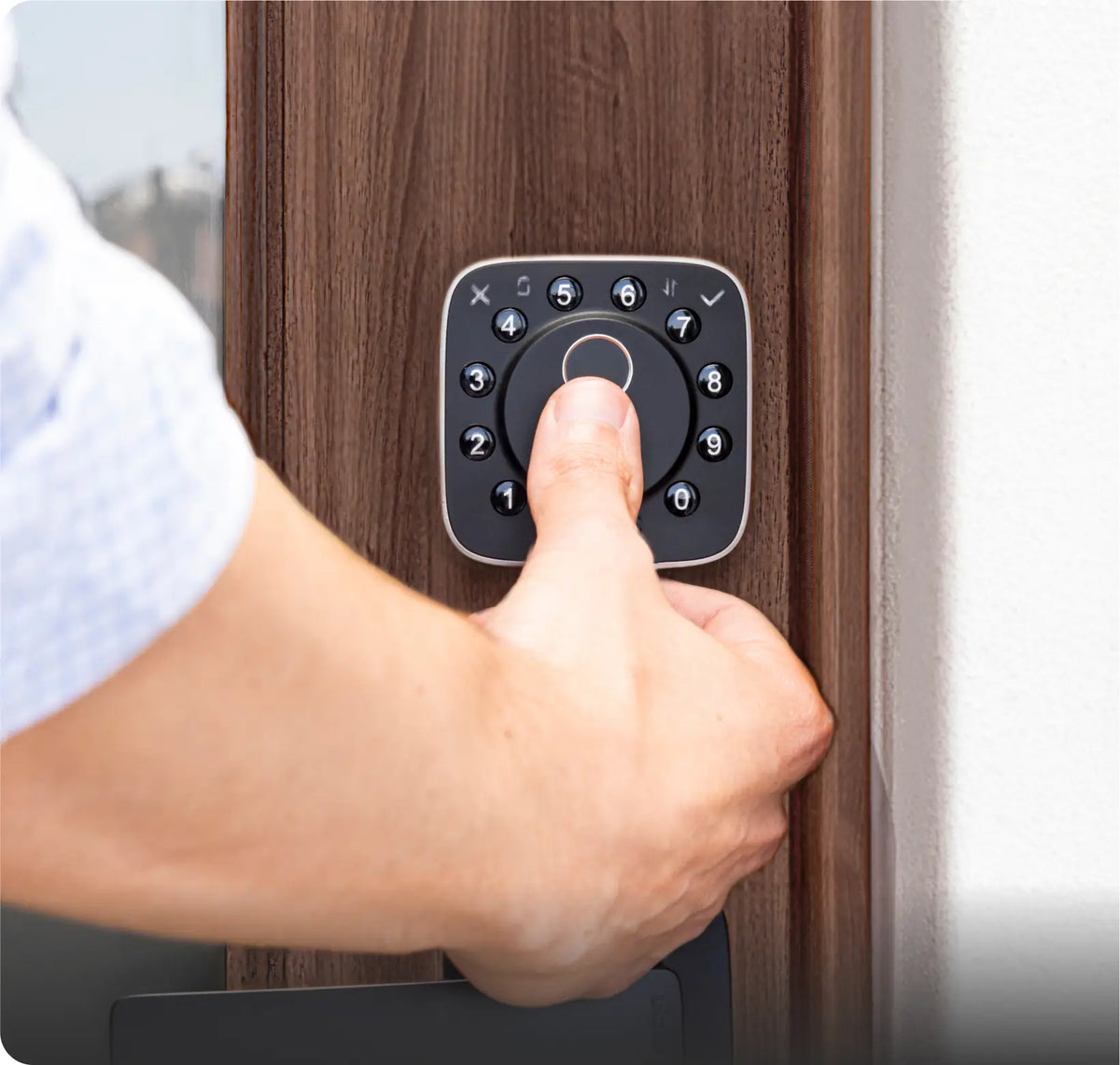 
Parents for Enjoy many convenient ways to unlock and lock your home
